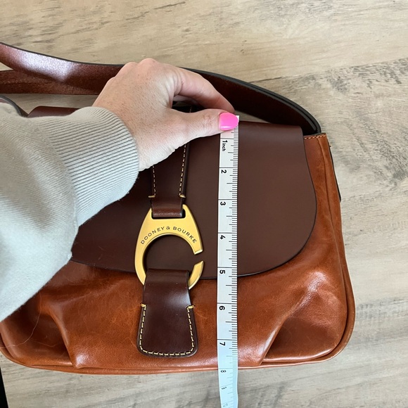 Dooney & Bourke Chestnut Leather shoulder bag - Picture 9 of 10